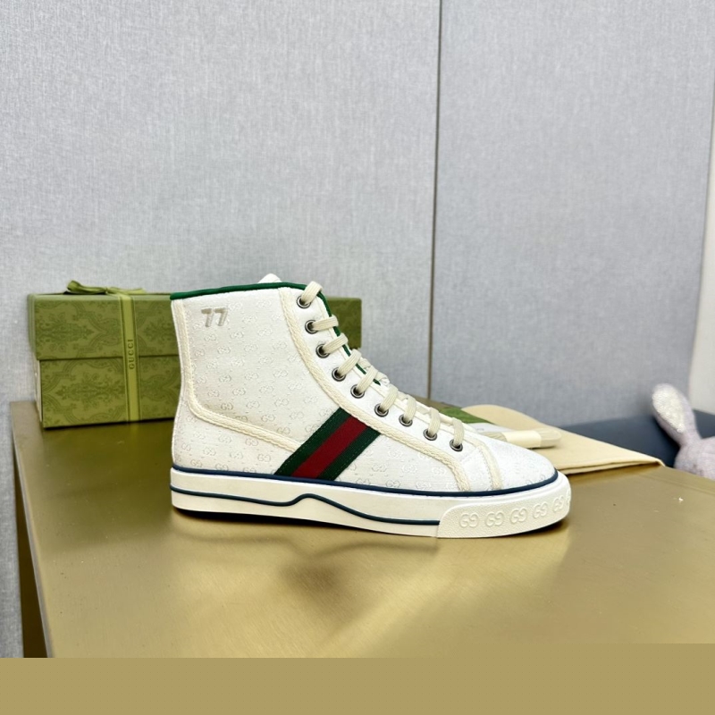 G*u*i casual shoes